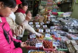 Tràn lan bánh, mứt không nguồn gốc